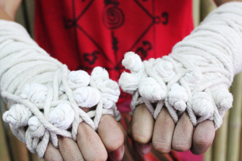 Traditional Muay Boran Hand Binding "Chuak Pan Mu"