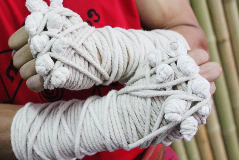 Traditional Muay Boran Hand Binding "Chuak Pan Mu"